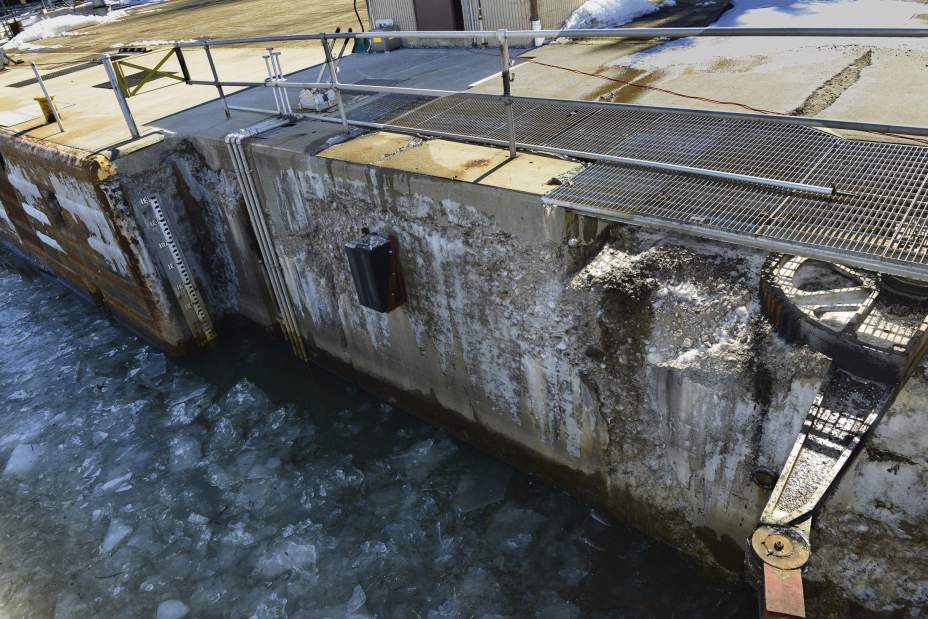 Slide 
													
													3