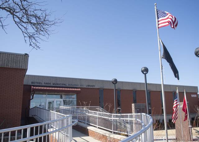 Slide 
													
													1